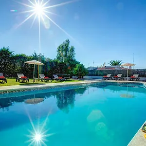 Villa Sargantana Negra